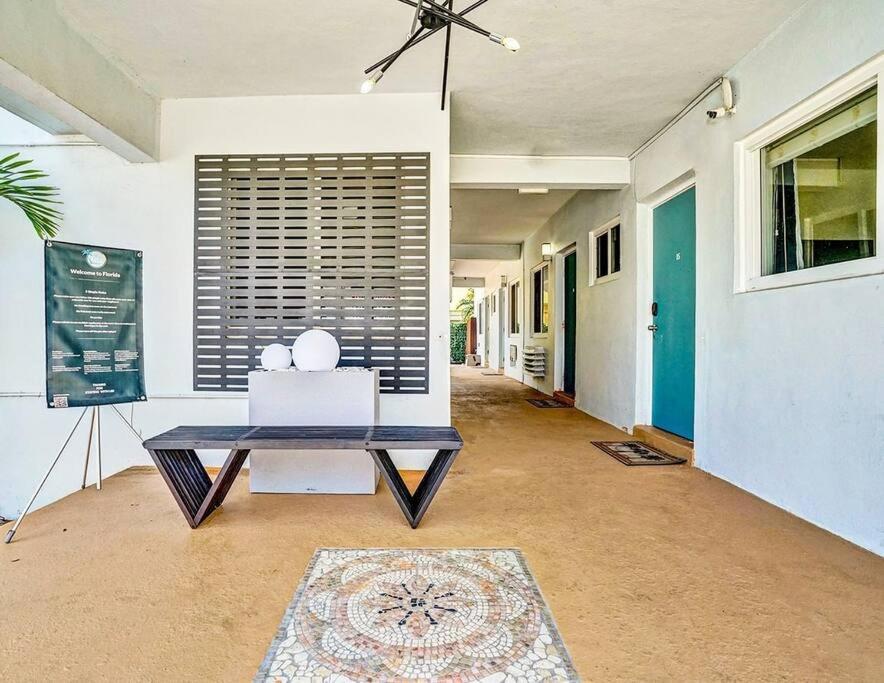 Hollywood Beach, Steps To The Beach, Pool 외부 사진